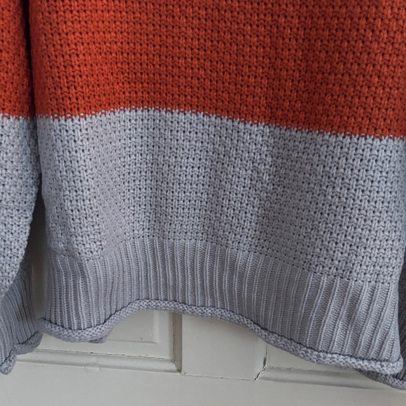 Elegant Colorblock Turtleneck Sweater - Pink, Orange, and Gray - Picture 4 of 9